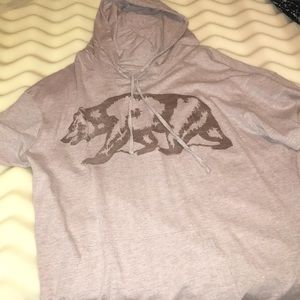 Short sleeve hooded T shirt